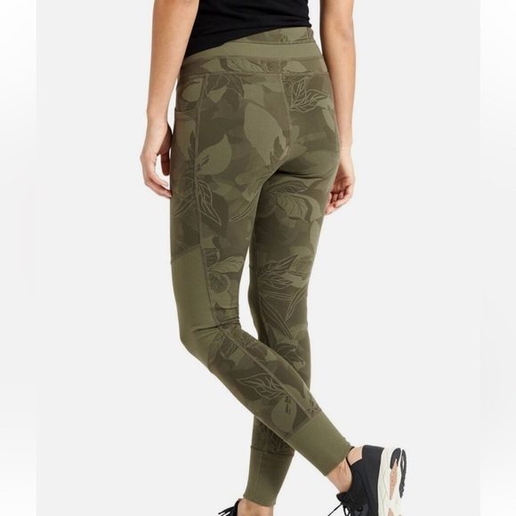 Athleta Green Tropical Excursion Tight Yoga Fitness Pant Joggers Size Medium - Picture 2 of 6